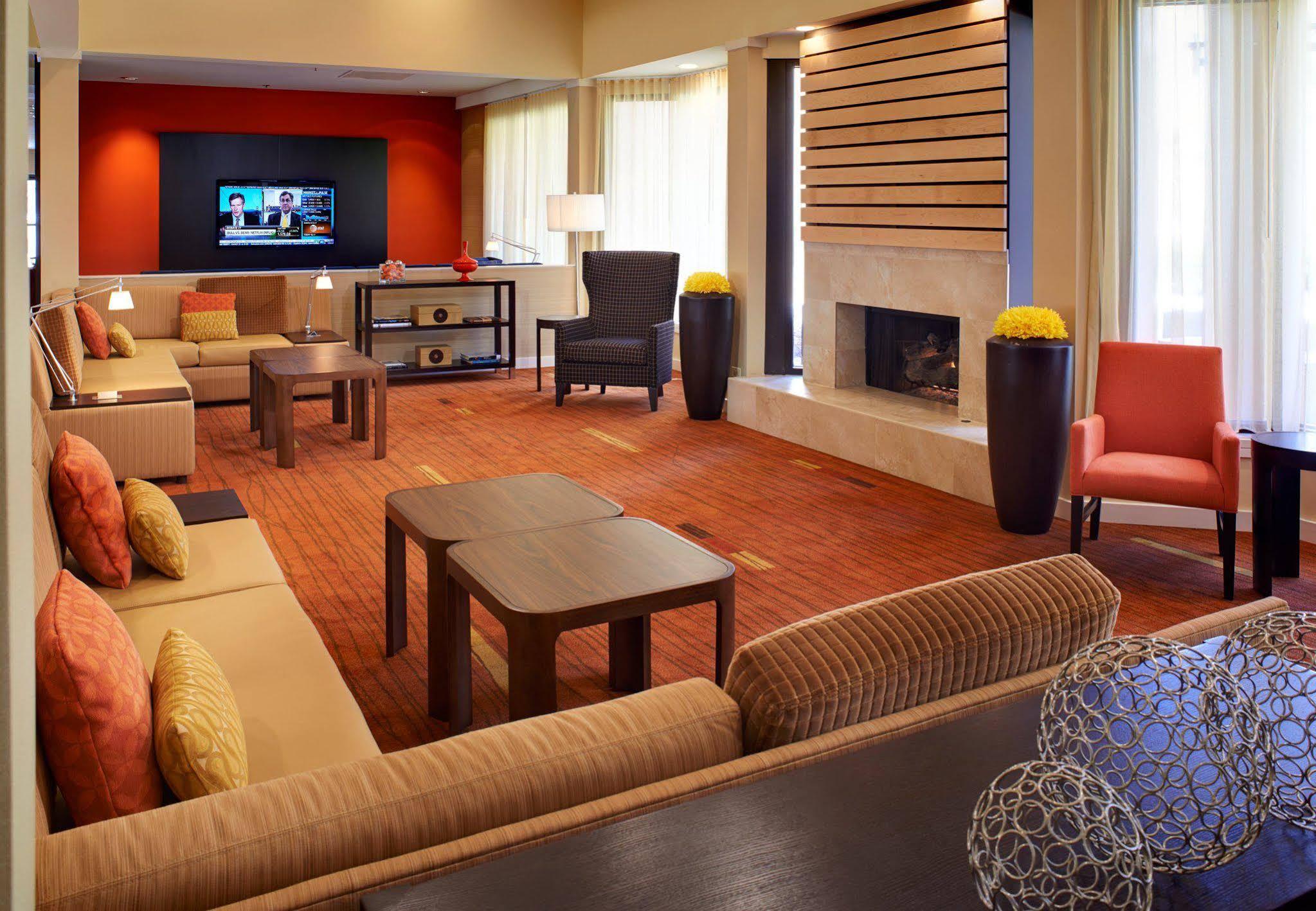 Comfort Inn & Suites Arlington Heights - Buffalo Grove Buitenkant foto