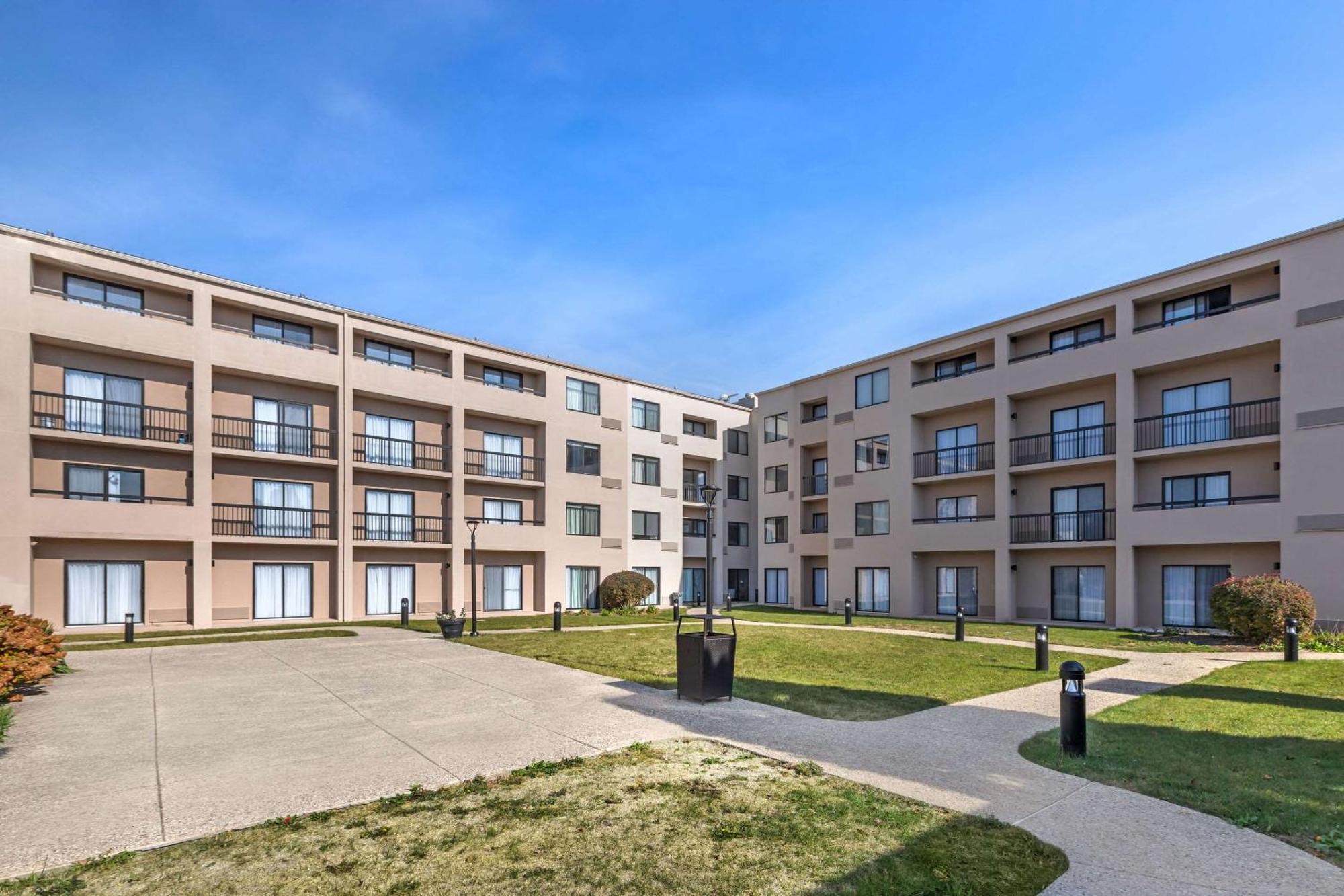 Comfort Inn & Suites Arlington Heights - Buffalo Grove Buitenkant foto